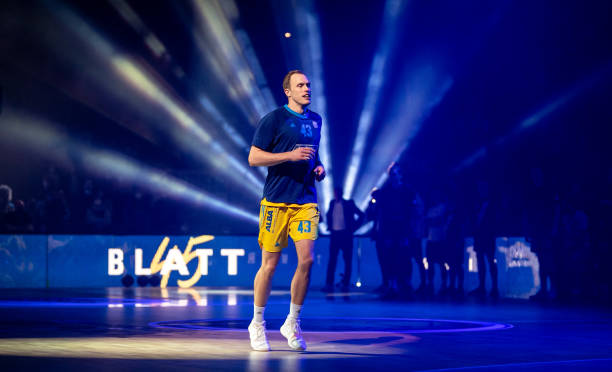 年轻球员往 年轻球员往